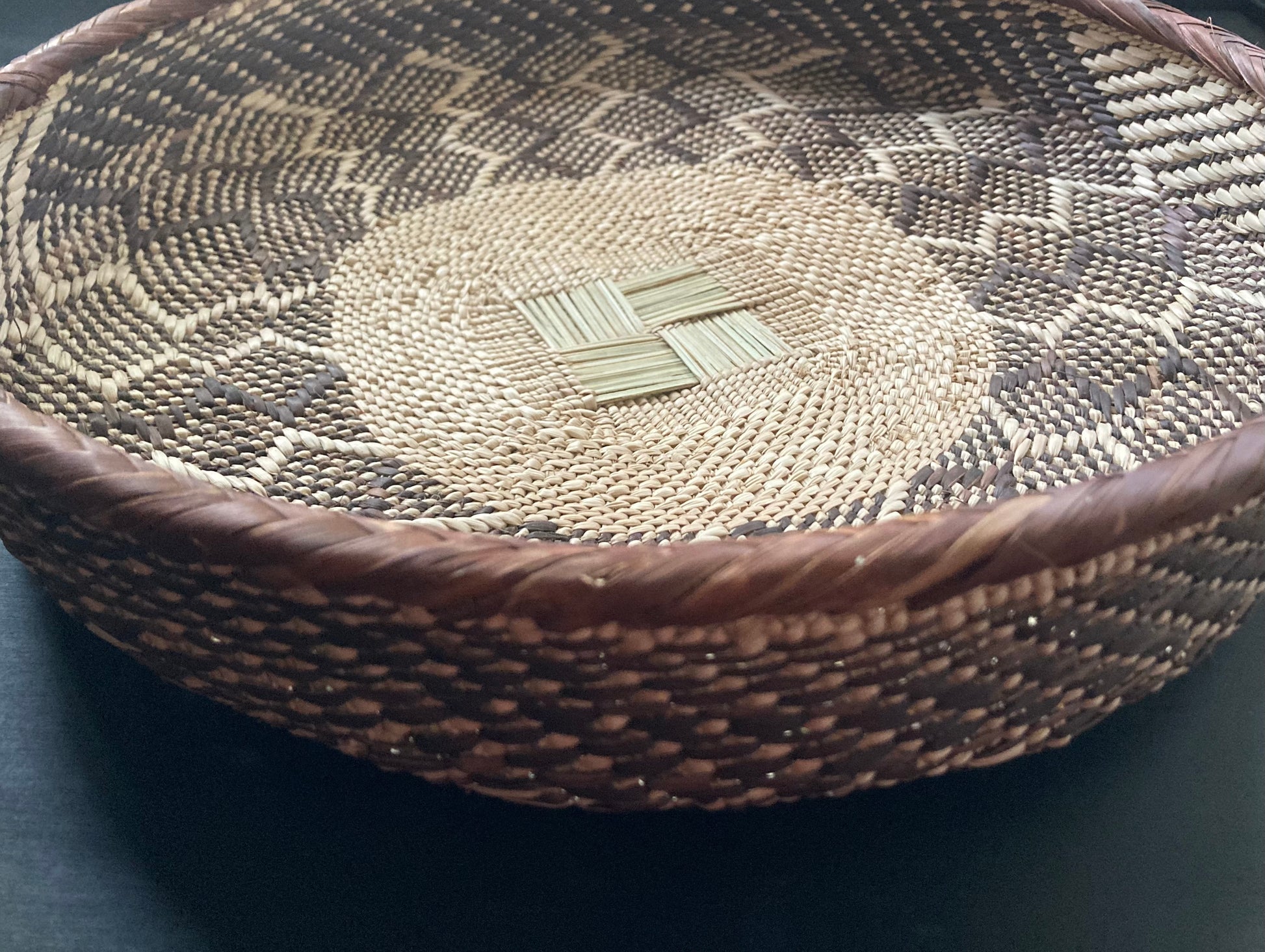 Fuente Zimbabue - Kalathia 